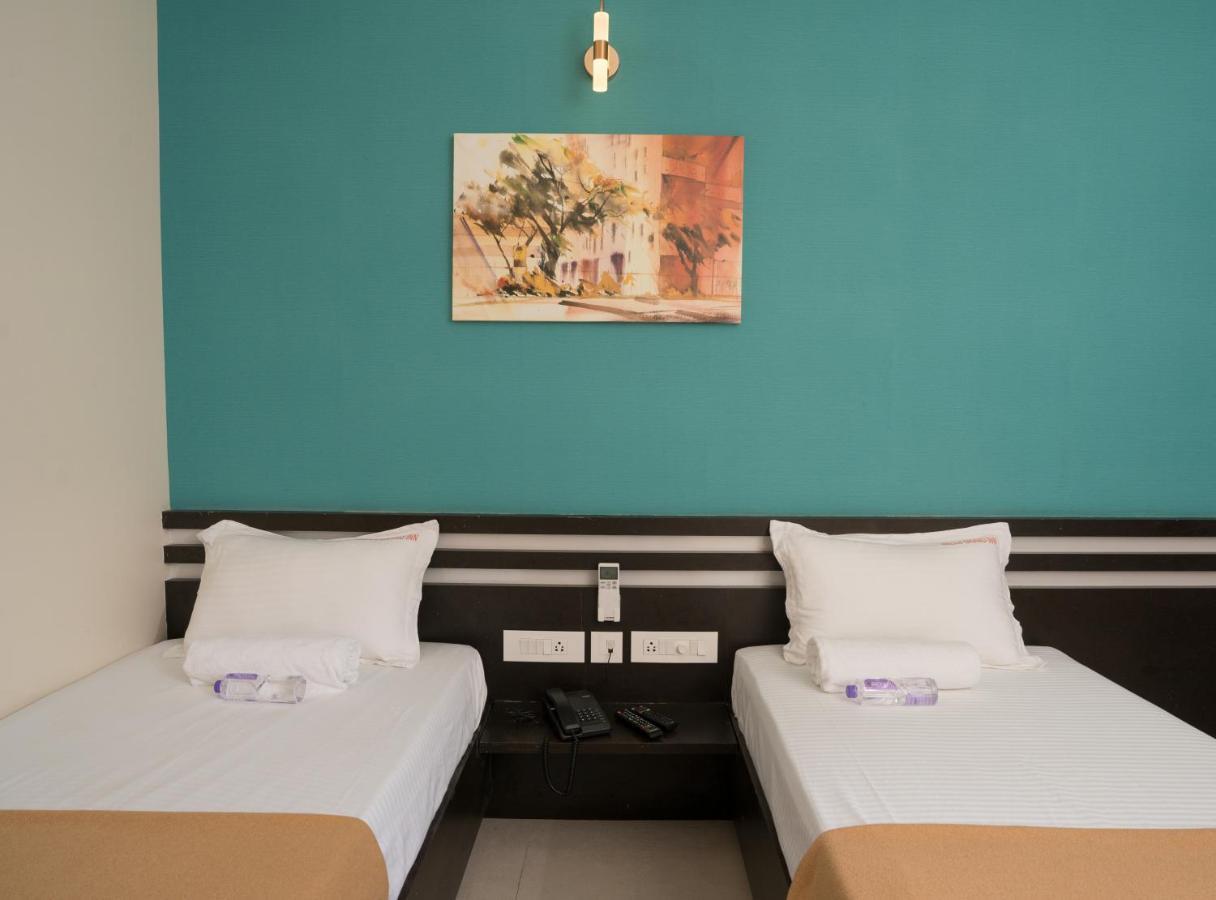 Bells Grand Inn Madras Buitenkant foto