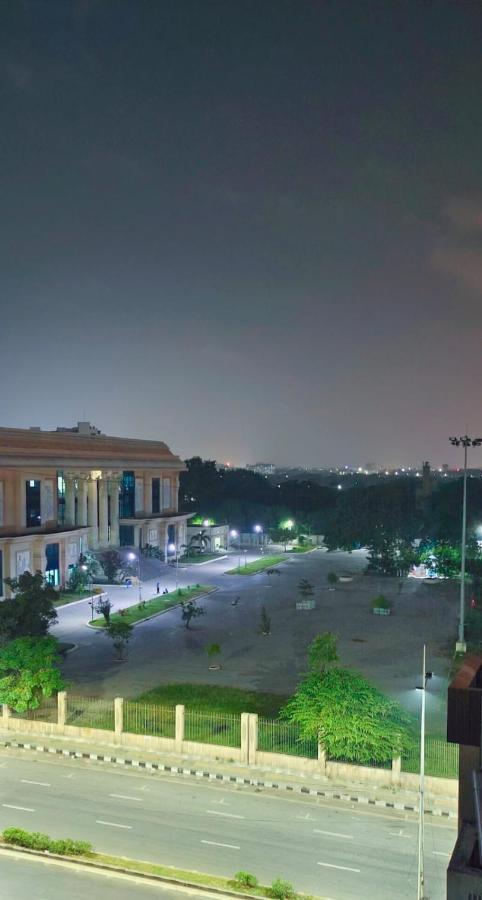 Bells Grand Inn Madras Buitenkant foto